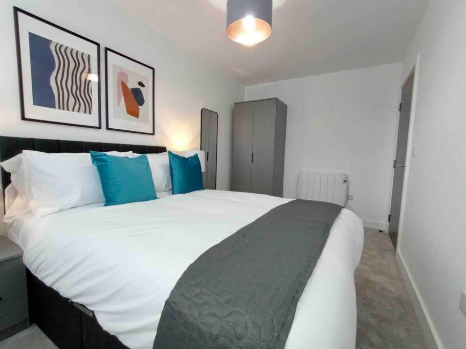 Luxury 2 Bed 2 Bath Flat Near Old Trafford Apartment Manchester Exterior photo